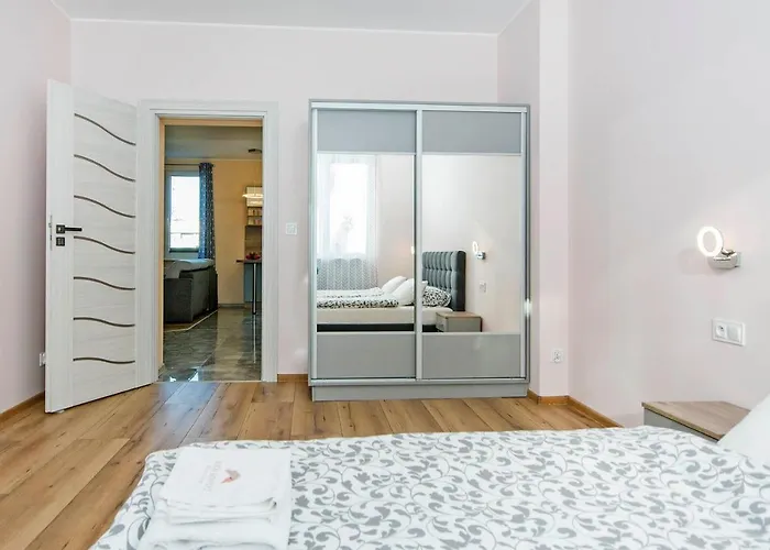 Amber Z Garażem Moj-sopot Pl Apartament *